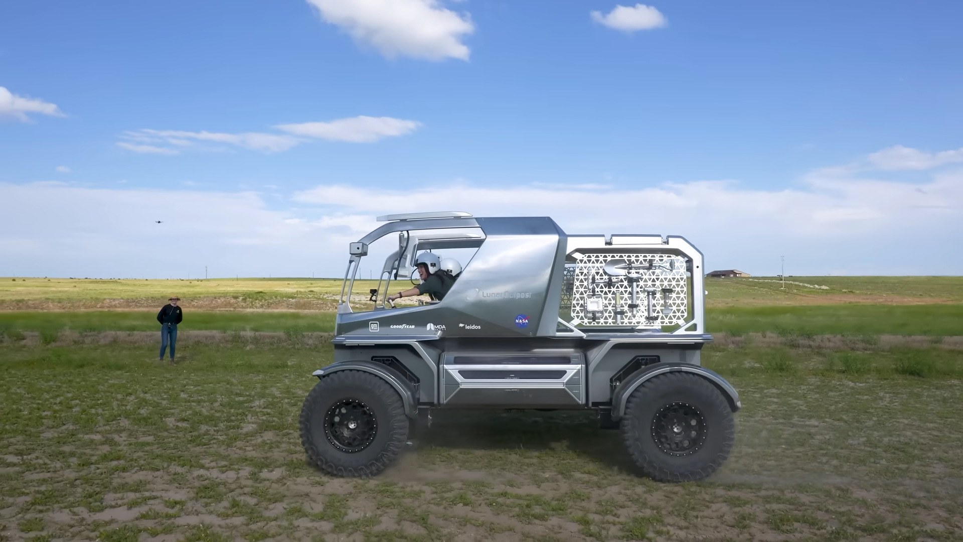 Кандидат Lunar Outpost на роль лунного автомобиля. Кадр из видео, опубликованный Hackaday.
